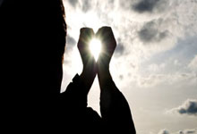 EDG发布视频：Smoggy漫不经心吃东西，神似葛优吃黄瓜4亮10回复.